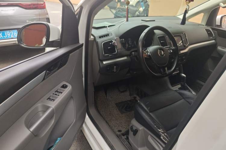 Used Volkswagen Sharan 2016 380TSI Comfort Edition 7-Seater Driver Seat