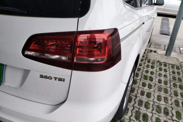 Used Volkswagen Sharan 2016 280TSI Enjoyment Model 7-Seater Exterior 3