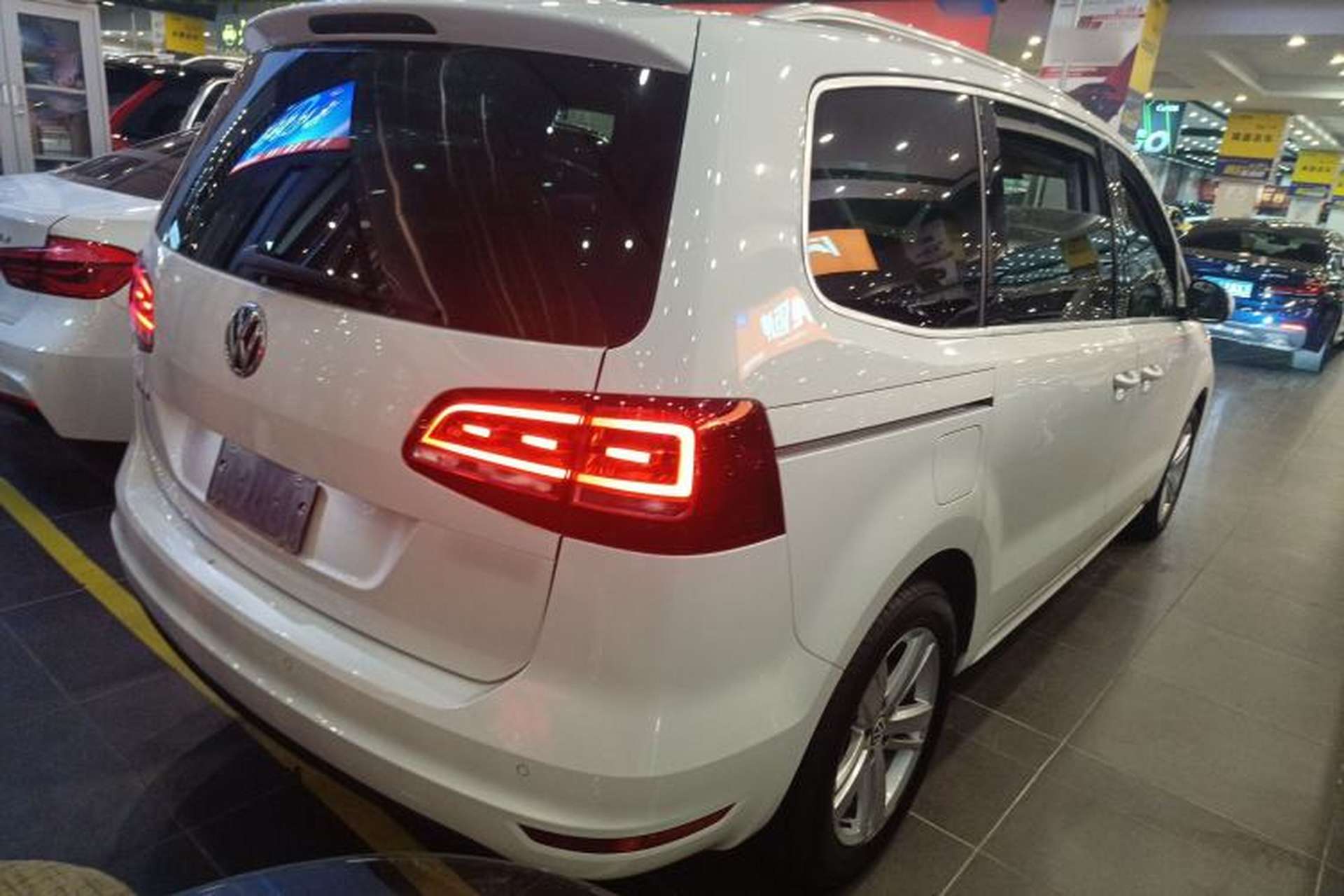 Used Volkswagen Sharan 2016 380TSI Comfort Edition 7-Seater Exterior 5