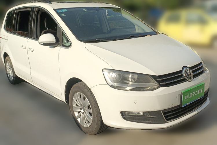 Used Volkswagen Sharan 2016 280TSI Enjoyment Model 7-Seater Front Right 45 Deg
