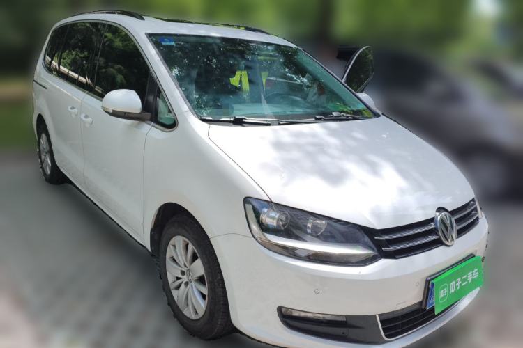 Used Volkswagen Sharan 2016 280TSI Enjoyment Model 7-Seater Front Right 45 Deg
