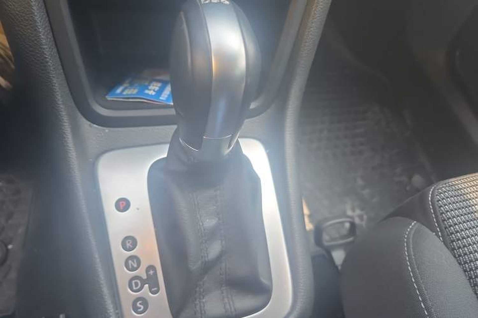 Used Volkswagen Sharan 2016 380TSI Comfort Edition 7-Seater Gear Lever
