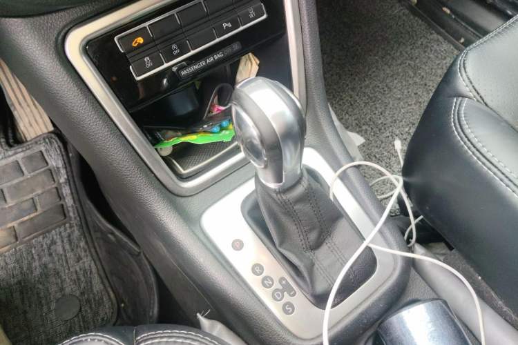 Used Volkswagen Sharan 2016 380TSI Comfort Edition 7-Seater Gear Lever