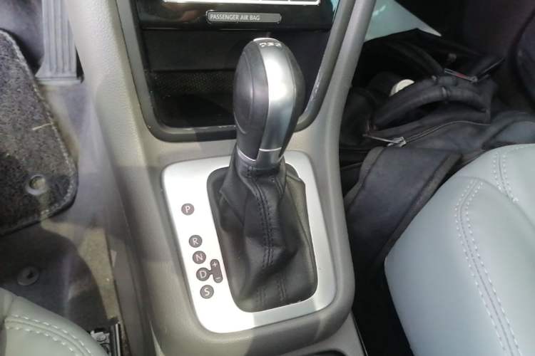 Used Volkswagen Sharan 2016 380TSI Comfort Edition 7-Seater Gear Lever