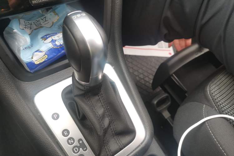Used Volkswagen Sharan 2016 380TSI Comfort Edition 7-Seater Gear Lever