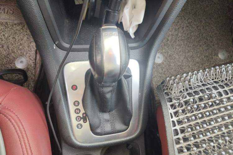 Used Volkswagen Sharan 2016 380TSI Comfort Edition 7-Seater Gear Lever