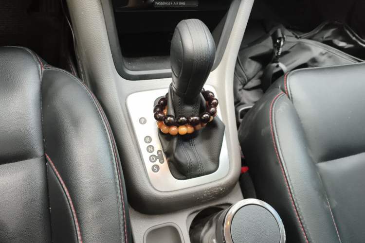 Used Volkswagen Sharan 2016 280TSI Enjoyment Model 7-Seater Gear Lever
