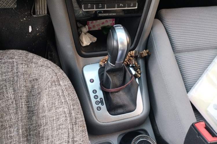 Used Volkswagen Sharan 2016 380TSI Comfort Edition 7-Seater Gear Lever