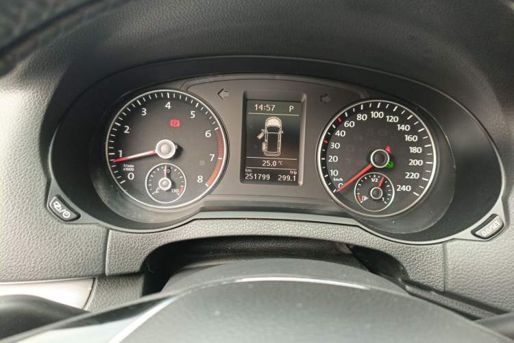 Used Volkswagen Sharan 2016 380TSI Comfort Edition 7-Seater Instrument Cluster