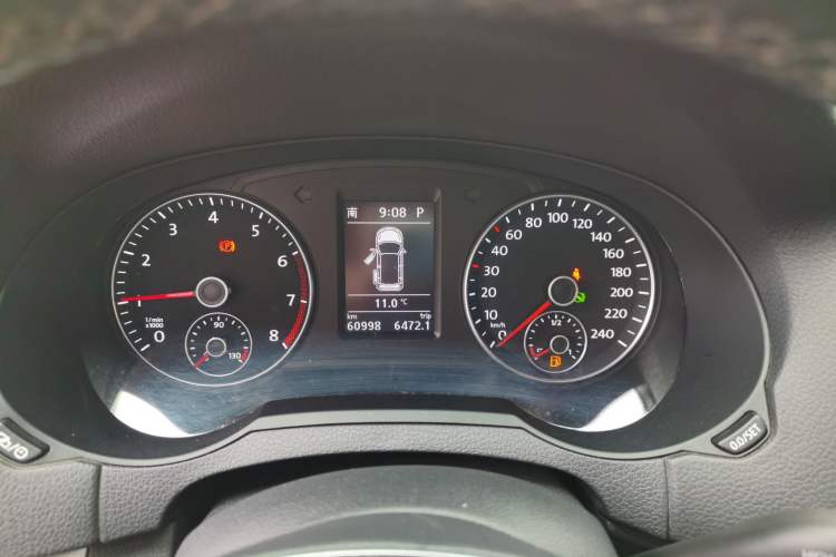 Used Volkswagen Sharan 2016 380TSI Comfort Edition 7-Seater Instrument Cluster