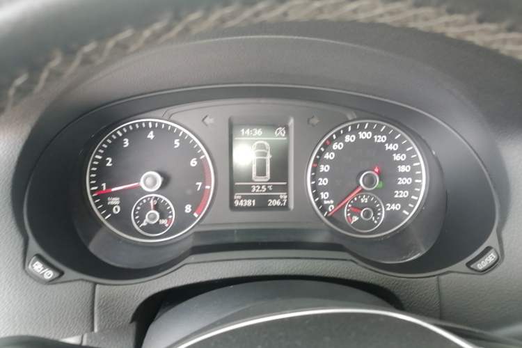 Used Volkswagen Sharan 2016 380TSI Comfort Edition 7-Seater Instrument Cluster
