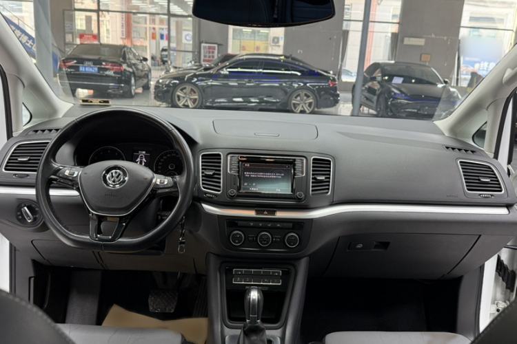 Used Volkswagen Sharan 2016 380TSI Comfort Edition 7-Seater Interior 1