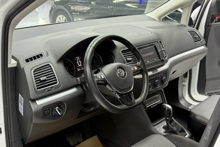 Used Volkswagen Sharan 2016 380TSI Comfort Edition 7-Seater Interior 6