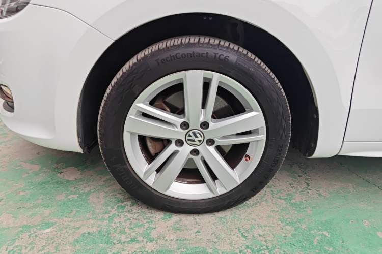 Used Volkswagen Sharan 2016 380TSI Comfort Edition 7-Seater Left Front Wheel Hub