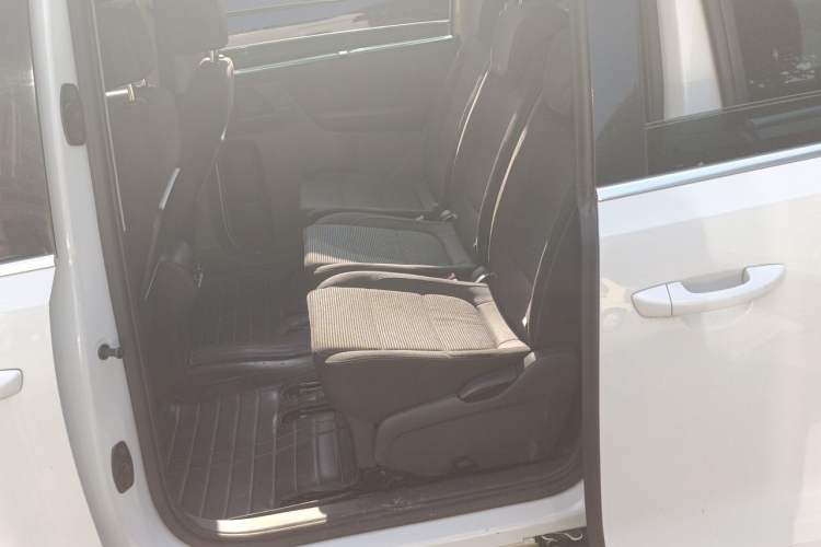 Used Volkswagen Sharan 2016 280TSI Enjoyment Model 7-Seater Left Rear Seat
