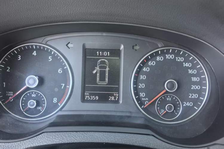 Used Volkswagen Sharan 2016 280TSI Enjoyment Model 7-Seater Odometer Close Up