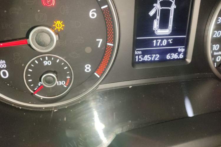 Used Volkswagen Sharan 2016 380TSI Comfort Edition 7-Seater Odometer Close Up