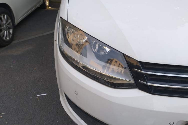 Used Volkswagen Sharan 2016 380TSI Comfort Edition 7-Seater Right Front Headlight