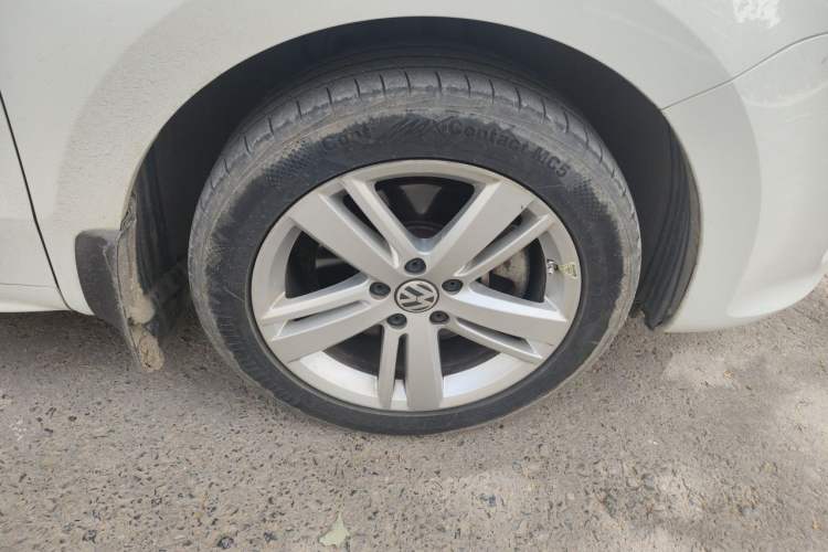 Used Volkswagen Sharan 2016 380TSI Comfort Edition 7-Seater Right Front Wheel Hub