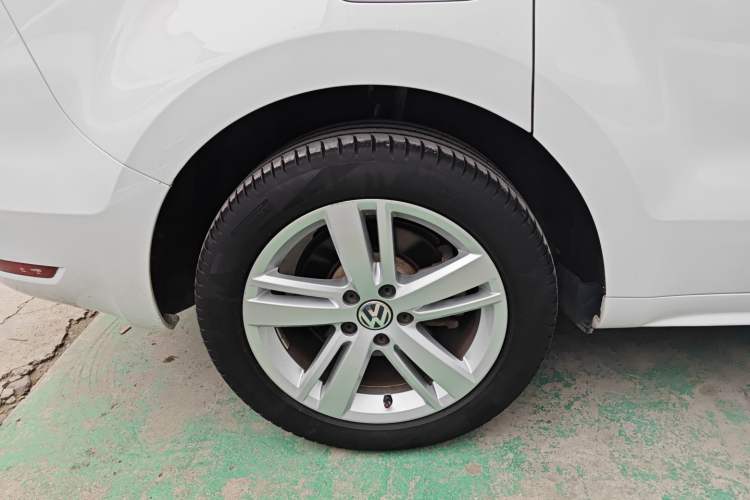 Used Volkswagen Sharan 2016 380TSI Comfort Edition 7-Seater Right Rear Wheel Hub