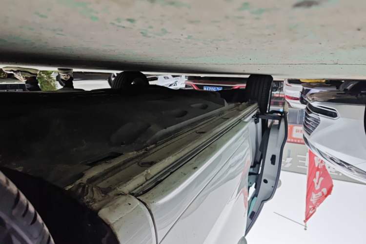 Used Volkswagen Sharan 2016 380TSI Comfort Edition 7-Seater Right Side Sill