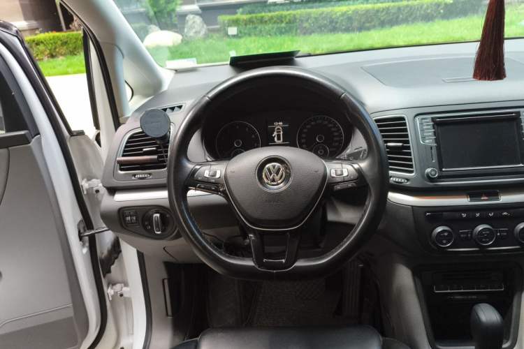 Used Volkswagen Sharan 2016 280TSI Enjoyment Model 7-Seater Steering Wheel