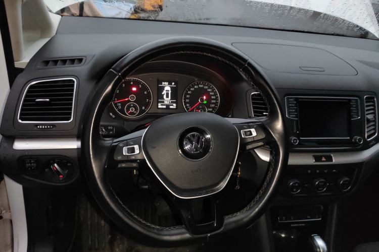 Used Volkswagen Sharan 2016 280TSI Enjoyment Model 7-Seater Steering Wheel