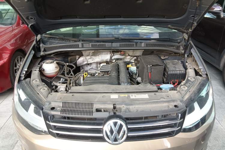 Used Volkswagen Sharan 2016 280TSI Enjoyment Model 7-Seater Engine Bay