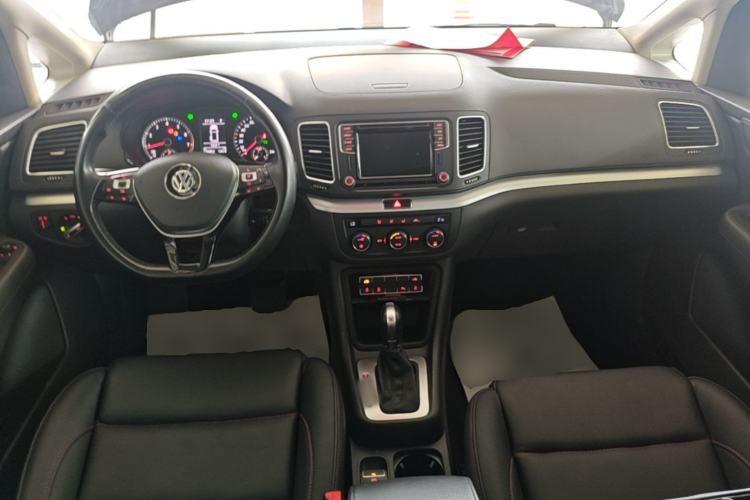 Used Volkswagen Sharan 2017 380TSI Comfort Edition 6-Seater Center Console