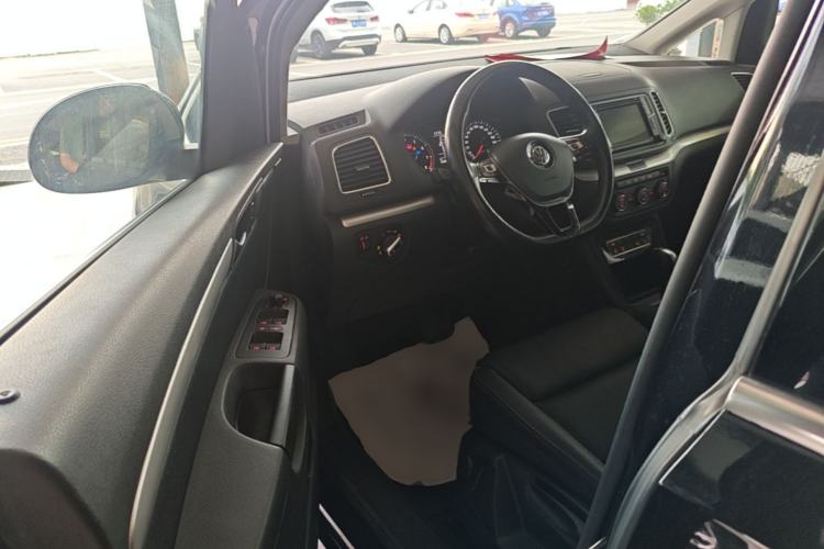 Used Volkswagen Sharan 2017 380TSI Comfort Edition 6-Seater Driver Seat