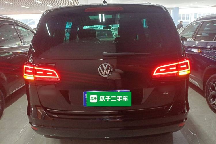 Used Volkswagen Sharan 2017 380TSI Comfort Edition 6-Seater Exterior 4