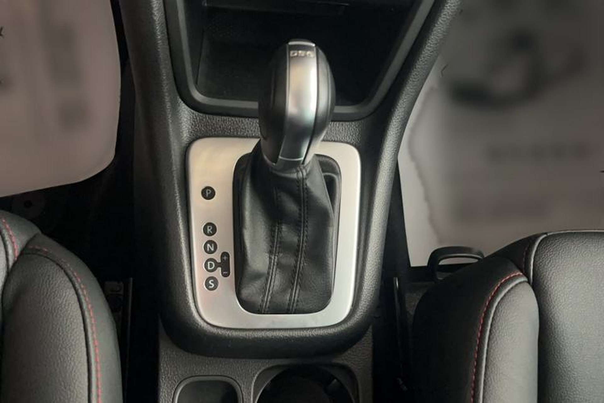 Used Volkswagen Sharan 2017 380TSI Comfort Edition 6-Seater Gear Lever