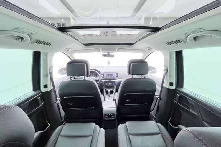 Used Volkswagen Sharan 2017 380TSI Comfort Edition 6-Seater Interior 2