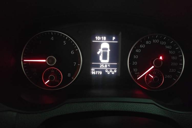 Used Volkswagen Sharan 2017 380TSI Flagship 7-Seater Instrument Cluster