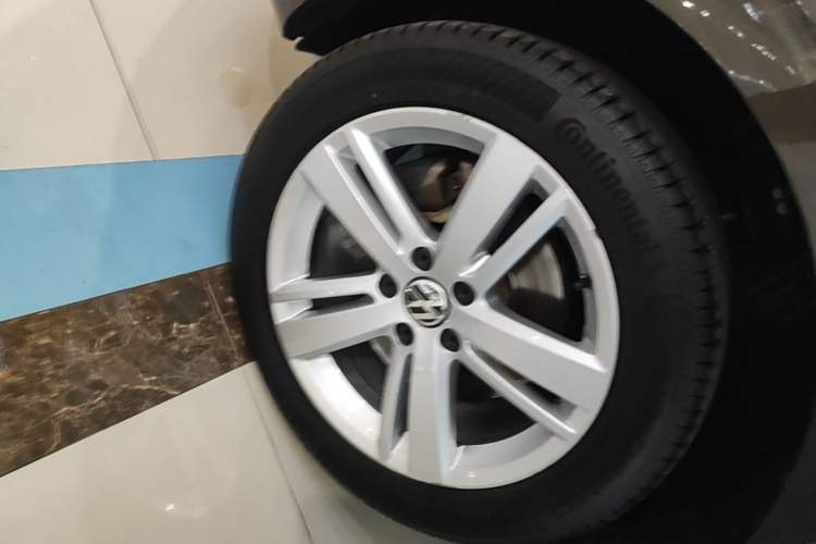Used Volkswagen Sharan 2017 380TSI Flagship 7-Seater Left Front Wheel Hub
