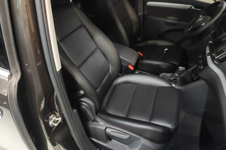 Used Volkswagen Sharan 2017 380TSI Flagship 7-Seater Right Front Seat