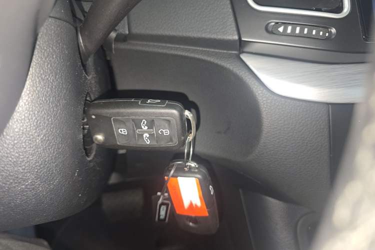 Used Volkswagen Sharan 2017 380TSI Comfort Edition 6-Seater Vehicle Key