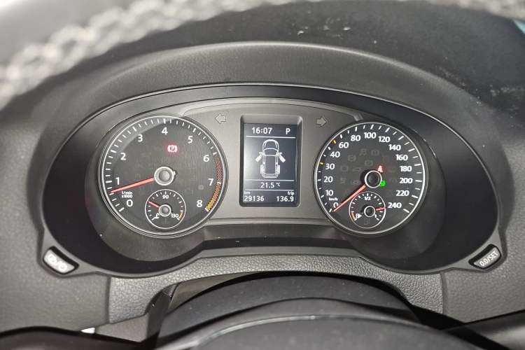 Used Volkswagen Sharan 2017 380TSI Comfort Edition 6-Seater Instrument Cluster
