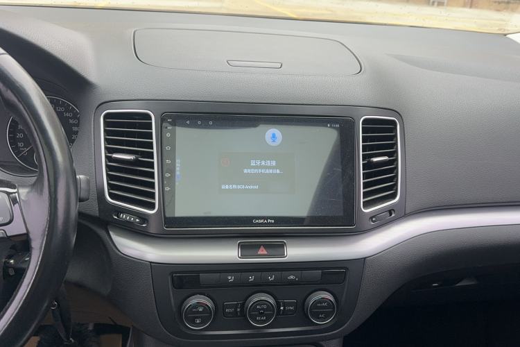 Used Volkswagen Sharan 2018 380TSI Comfort Edition 7-Seater Audio And AC Panel