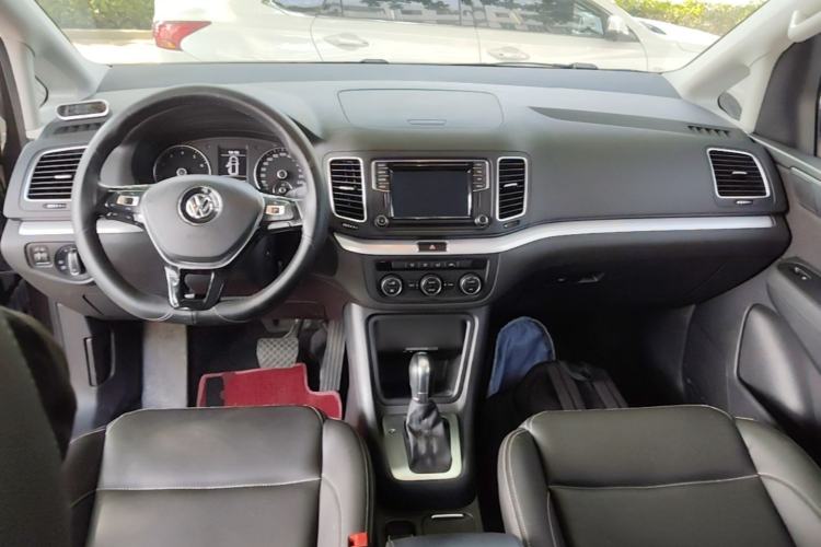 Used Volkswagen Sharan 2018 380TSI Comfort Edition 7-Seater Center Console