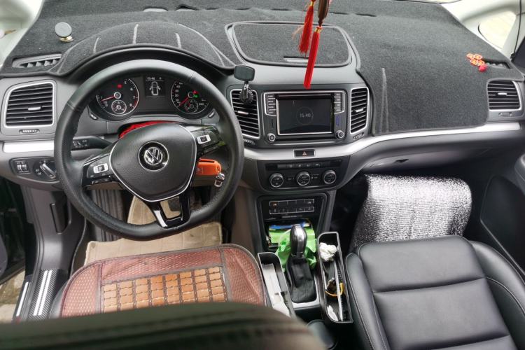 Used Volkswagen Sharan 2018 380TSI Comfort Edition 7-Seater Center Console
