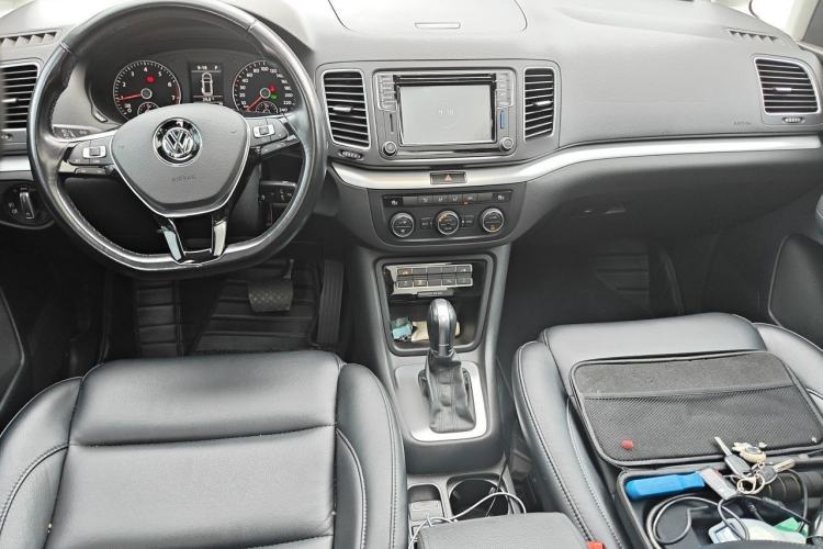 Used Volkswagen Sharan 2018 380TSI Comfort Edition 6-Seater Center Console