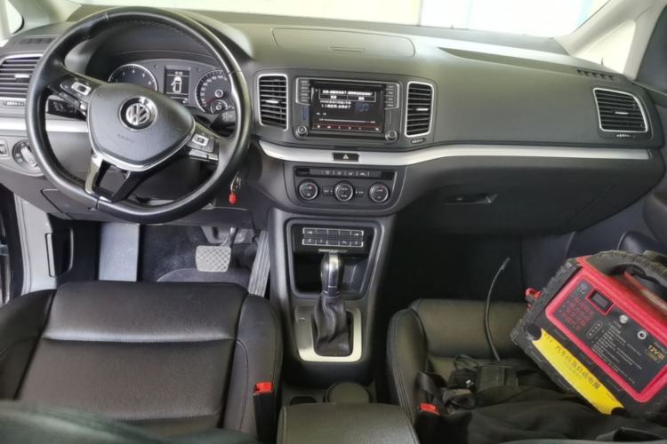 Used Volkswagen Sharan 2018 380TSI Comfort Edition 7-Seater Center Console