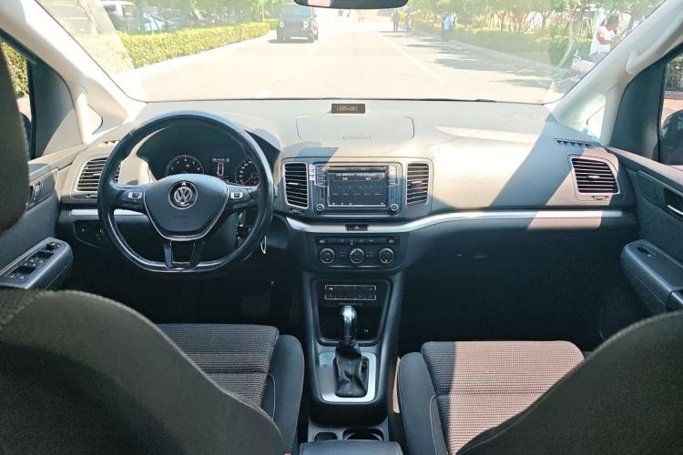 Used Volkswagen Sharan 2018 380TSI Comfort Edition 7-Seater Center Console