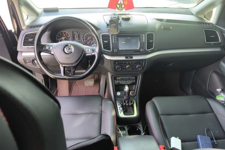 Used Volkswagen Sharan 2018 380TSI Enjoyment Edition Premium 7-Seater Center Console