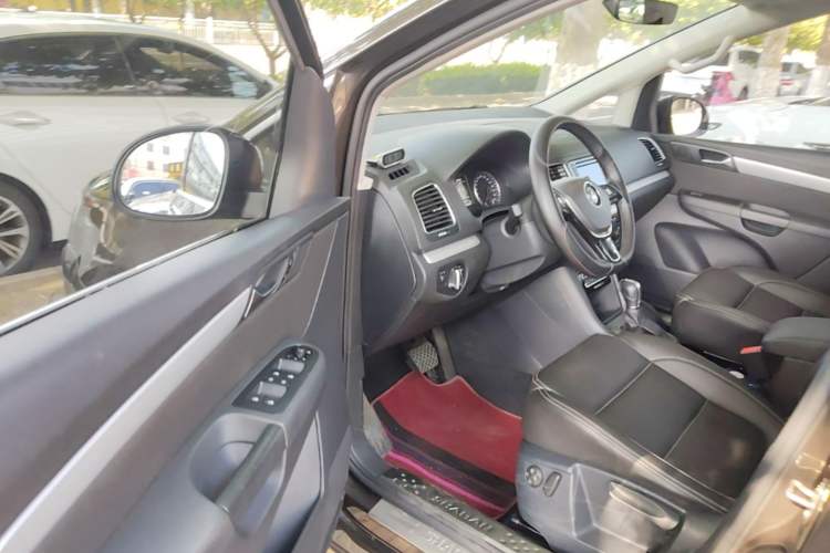 Used Volkswagen Sharan 2018 380TSI Comfort Edition 7-Seater Driver Seat