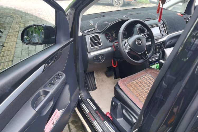 Used Volkswagen Sharan 2018 380TSI Comfort Edition 7-Seater Driver Seat
