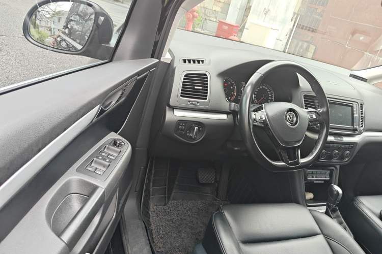 Used Volkswagen Sharan 2018 380TSI Comfort Edition 6-Seater Driver Seat
