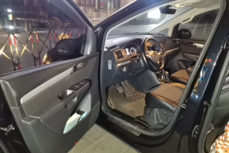 Used Volkswagen Sharan 2018 380TSI Comfort Edition 7-Seater Driver Seat