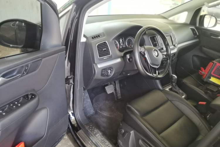 Used Volkswagen Sharan 2018 380TSI Comfort Edition 7-Seater Driver Seat